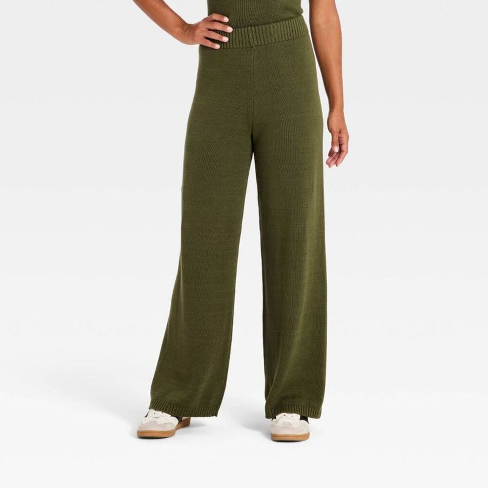 Women's Wide Leg Sweatpants - Universal Thread Olive Green L